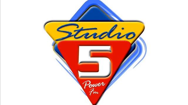 Radio Studio 5 play Karmin Shiff ft Juliana Pasini - Zumba Samba [HQ] смотреть онлайн
