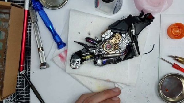 1/12 TAMIYA DUCATI Panigale 1199 'MARTINI' Build #2 제작기 #2