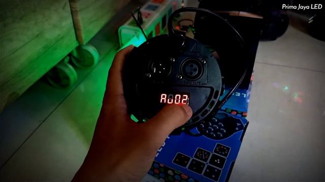 Lampu LED Mini Par 12W RGBW смотреть онлайн