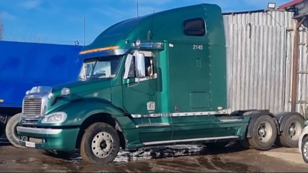 ухоженный Фред . замена двигателя с детройт 14 на детройт 12.7 без егр контрактный