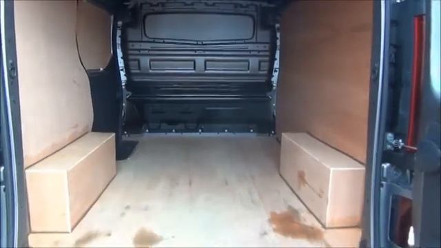 Vauxhall VIVARO смотреть онлайн