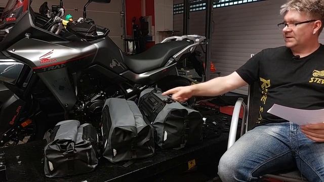 Mein neues Gepäck bestehend aus 3 verschiedenen Drybag von SW-Motech für die Honda XL750 Transalp смотреть онлайн