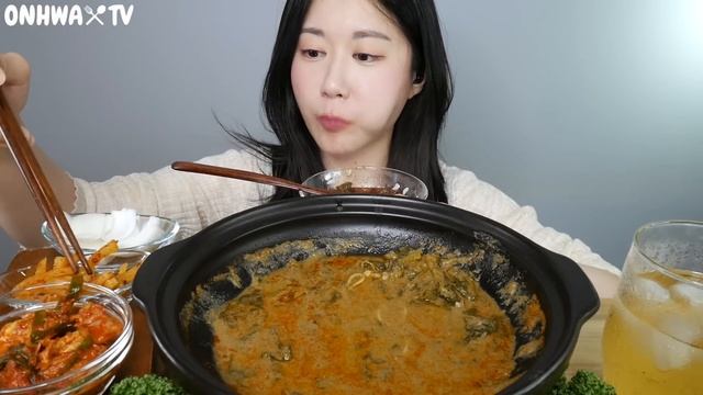 추어탕에 소면 말아 원기회복💪✨고소하고 부드러운 추어탕 먹방😋 Chueotang チュオタン | eating show | mukbang asmr смотреть онлайн