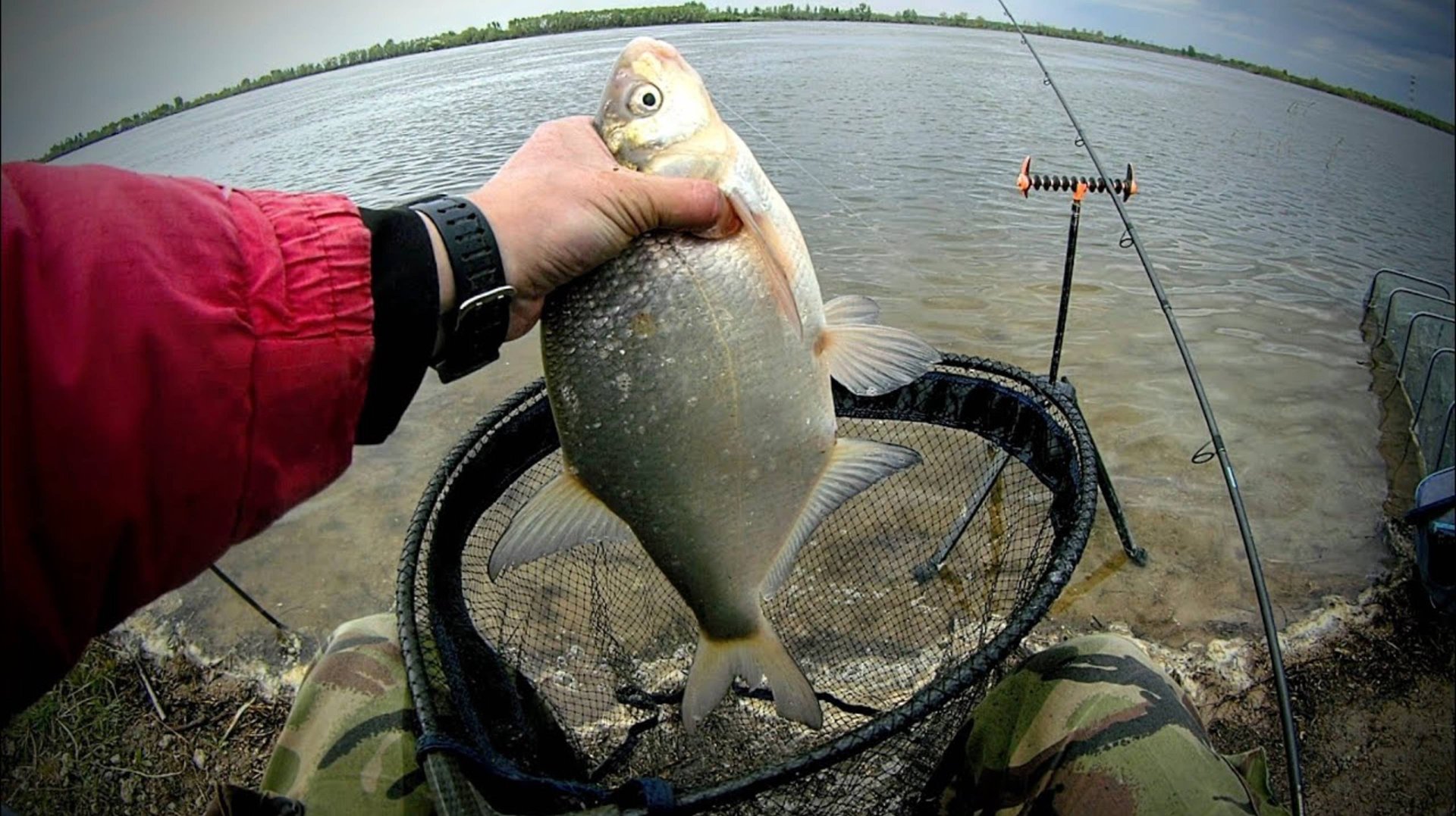 Эту РЫБАЛКУ я ждал 7 лет. Рыбалка 2022. Ловля на фидер леща и язя. Фидер на сильном течении смотреть онлайн