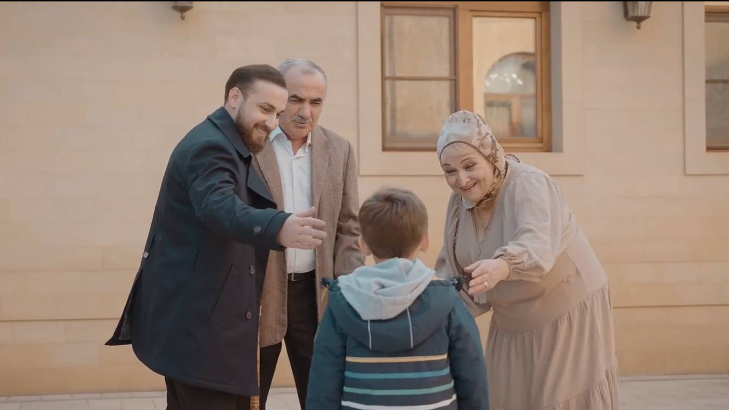 Бахтавар - Родители