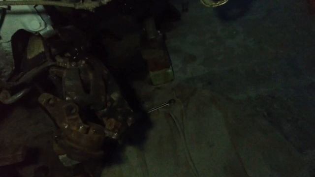 Разбор передней правой полуоси и ремонт на Фиат Альбеа смотреть онлайн