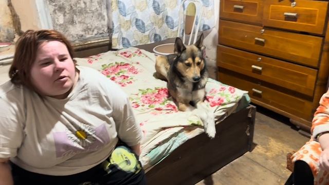 Жесть. Вернулись на Дно. Повесили шторы. Катя не хочет работать. Истерика Кати смотреть онлайн