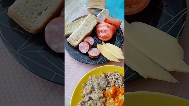 гречка с куриной печенью,обед, приятного аппетита смотреть онлайн