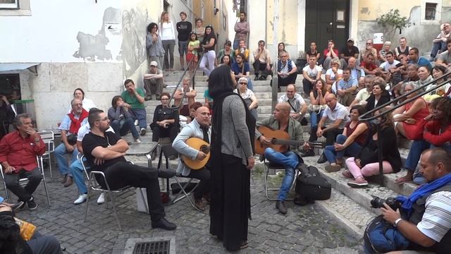 Fado em Alfama - Lisboa смотреть онлайн