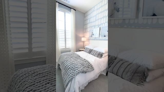 Blue and White Girls Bedroom Design with Wallpaper Accent Wall - Model Home Tour смотреть онлайн