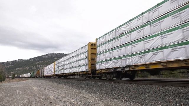 A fast Z, an Autorack, a Manifest, and a Double Stack смотреть онлайн