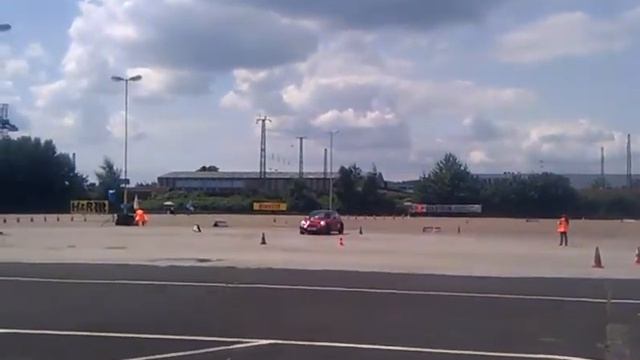 Mini Cooper S R53 JCW Slalom Flyby смотреть онлайн