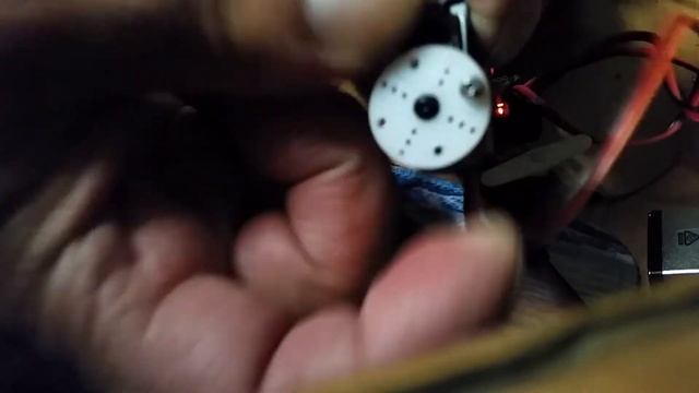 Spektrum Tail Servos-H3060 vs H3065 with 6.6v Li-fe battery. смотреть онлайн