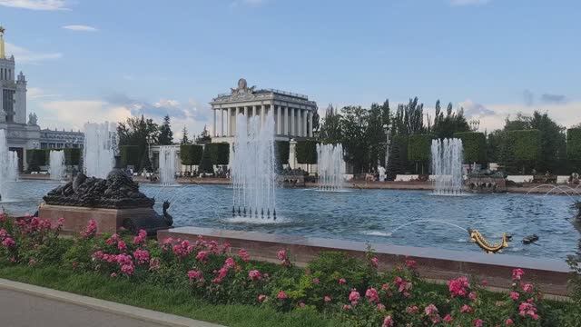 Москва. 2 День смотреть онлайн