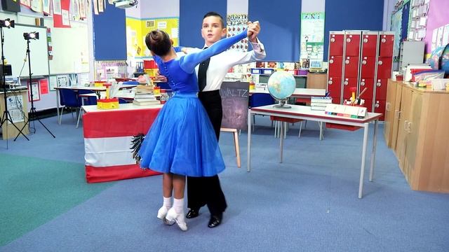 Jamie and Maddy's Ballroom Breakdown – Strictly Come Dancing: It Takes Two 2014 – BBC Two смотреть онлайн