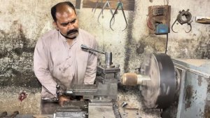 Процесс ручного изготовления 30-тонного механического пресса