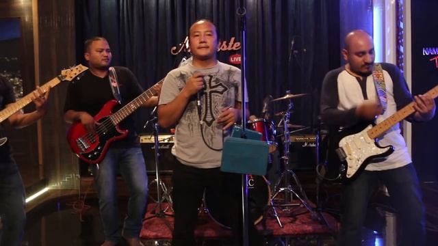 The Midnighter Riders LIVE- Mann (Ruslan Namaste LIVE) (HD) (HUAWEI Namaste TV Show) смотреть онлайн