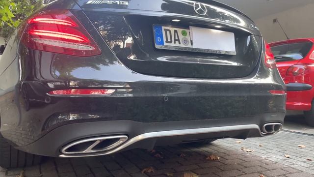E 43 AMG // 4Matic / Mercedes Benz / Sound / Interieur / Exterieur / Review смотреть онлайн