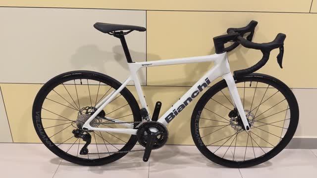 BIANCHI SPRINT 105 DI2 2025 смотреть онлайн