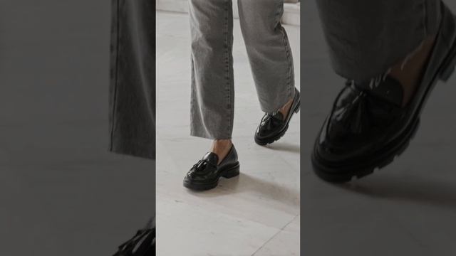 MOURTZI FILM LOAFERS смотреть онлайн