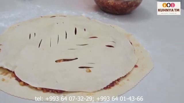 Türkmen Işlekli (ishlekli).  Turkmenistan. / Turkmen National Food Ishlekli.