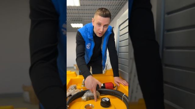 Качаешь канистрами? Фатальная ошибка! #миниазс #petropump смотреть онлайн