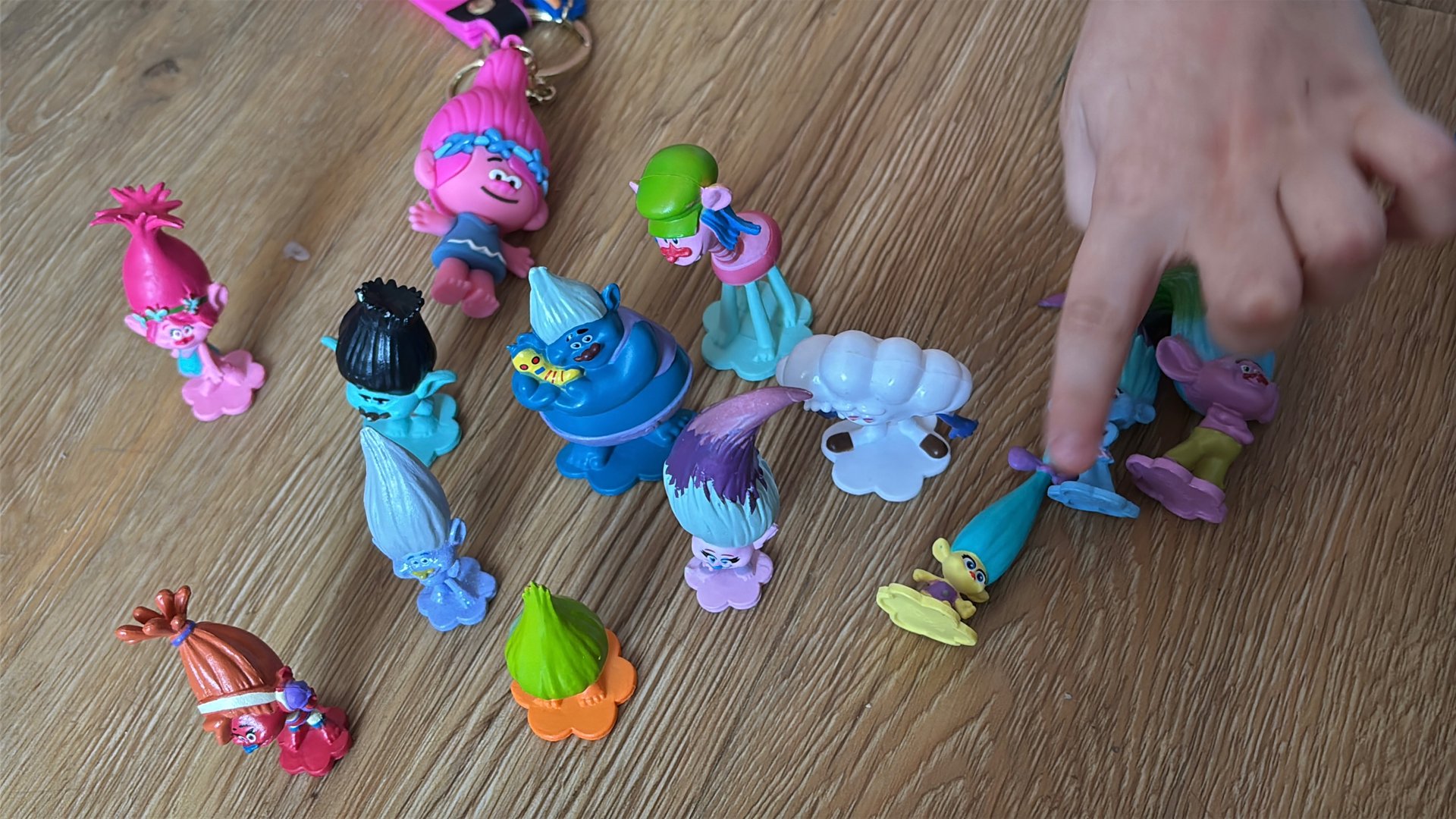 Тролли. Обзор игрушек смотреть онлайн