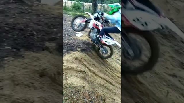 и падения бывают 😓#moto #motocross #кроссовый #bse смотреть онлайн