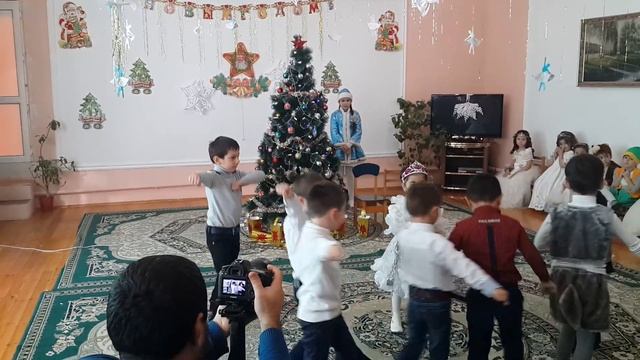 Средняя группа №1 Отрывок танца смотреть онлайн