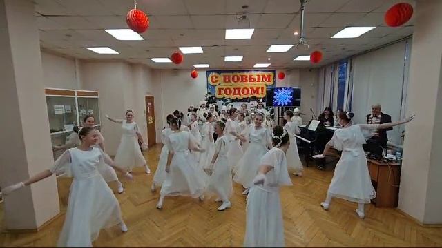 Премьера танца!!!! Снежинки 22-12-2024 смотреть онлайн
