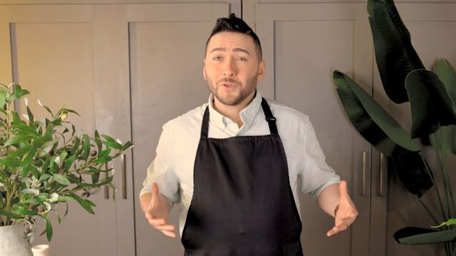 Egg Sandwich from Birds of Prey | Trying Binging with Babish's Breakfast Sandwich Recipe смотреть онлайн