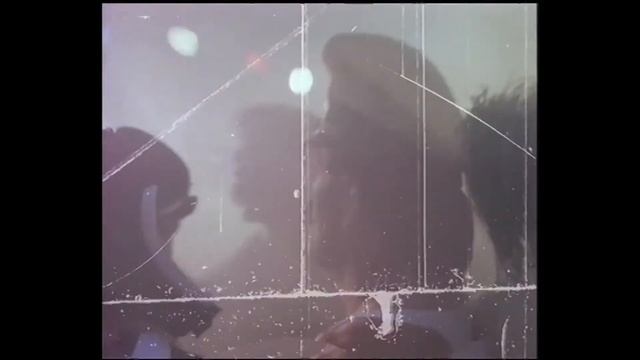 Freddie Mercury Living On My Own 1993 Remix Remastered смотреть онлайн