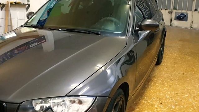 Vitres teintées et covering en carbone du toit sur BMW série 1 à Toulon смотреть онлайн