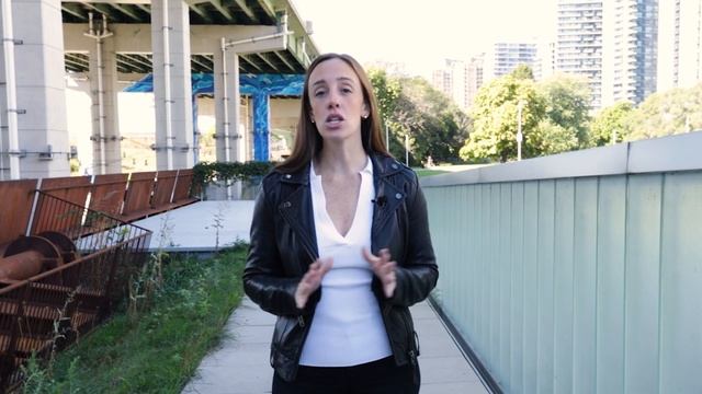 Is Now The Right Time To Buy A Toronto Condo? смотреть онлайн