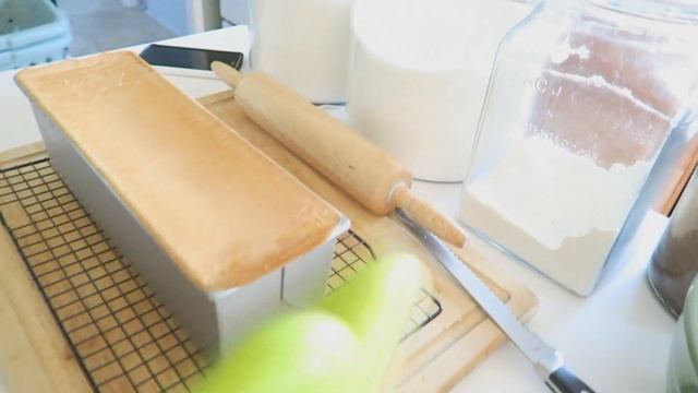 Pullman Pan: Basic White Sandwich Bread смотреть онлайн