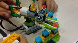 Lego Manipulator Machine - Lego Wedo 2.0 Robotics Education
