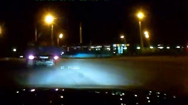 Троллейбус отказался пропускать. смотреть онлайн