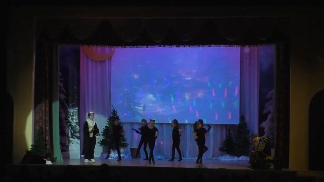 "Новогодние приключения" смотреть онлайн