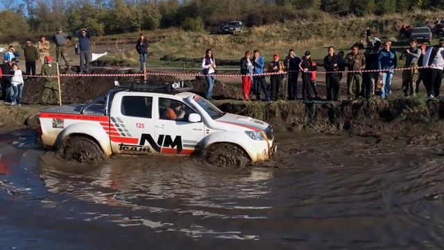 Toyota Hilux 4WD .Покатушки Off-Road .