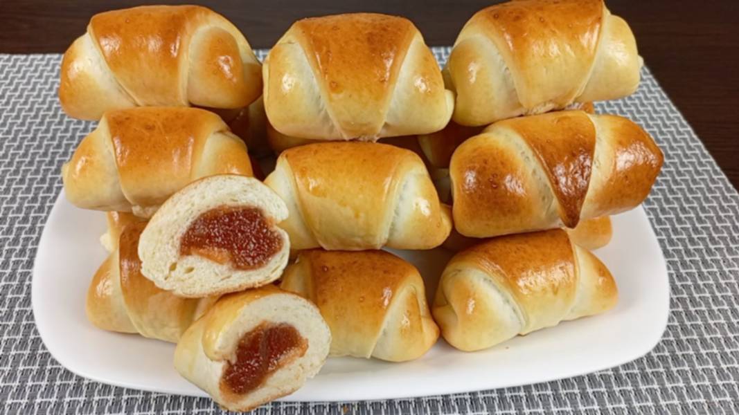 СЕКРЕТ приготовления РОГАЛИКОВ с Повидлом ! смотреть онлайн