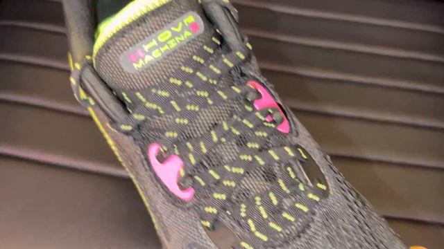 Under Armor HOVR Machina 3 Black Pink Running Shoes смотреть онлайн