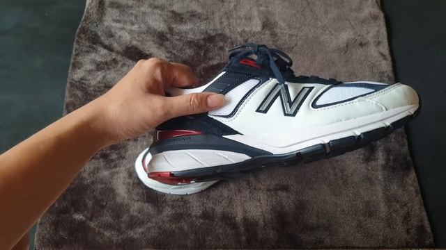 New Balance 990 version 5 (990v5) - The Sneakers full of Details | Chim's Sneakers смотреть онлайн