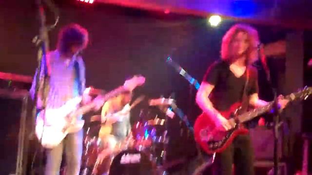 Leogun (Born Mad) - Everyday, Live @ Reka, Moscow, Russia 4/4