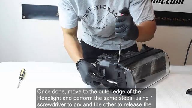 DEPO E36 Headlight Lens Removal смотреть онлайн