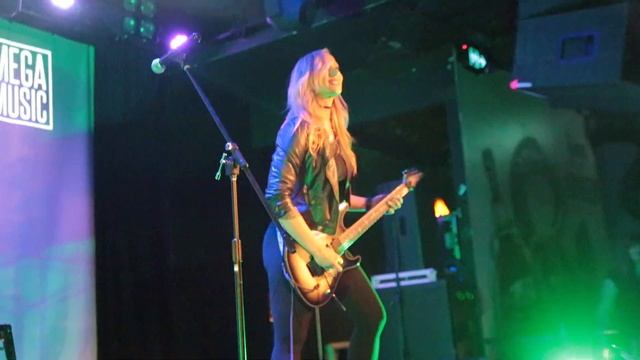 Nita Strauss Perth Poison смотреть онлайн