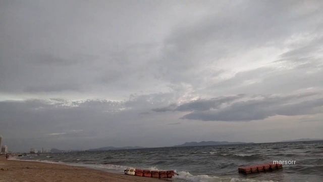 просто цвет заката - серо-оранжевый. берег смотреть онлайн