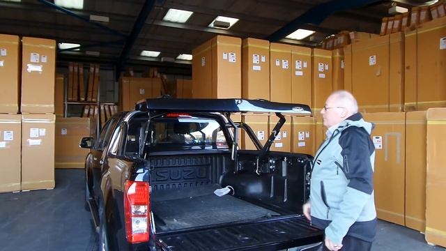 Isuzu D-Max Topup Cover with Styling Bar смотреть онлайн