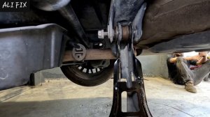 замена заднего нижнего рычага ... toyota camry - тойота камри