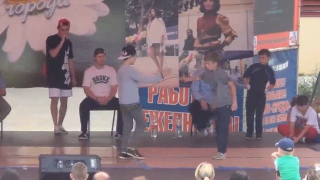 Energy Moves 3 - Crazy Max vs Стёпчикус смотреть онлайн