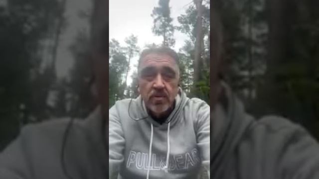 ВЕСЕЛЫЙ ХОЛОСТЯК смотреть онлайн